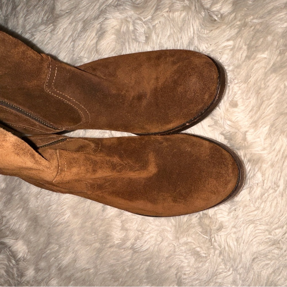Frye Brown Suede Knee-High Boots With Fringe Details (Size 7.5) - Picture 5 of 9